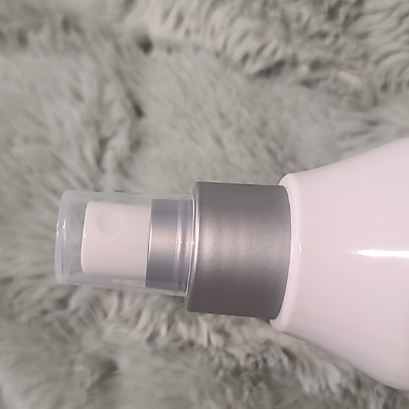 12 in 1 Milk Day Leave in Conditioner - Picture 3 of 4